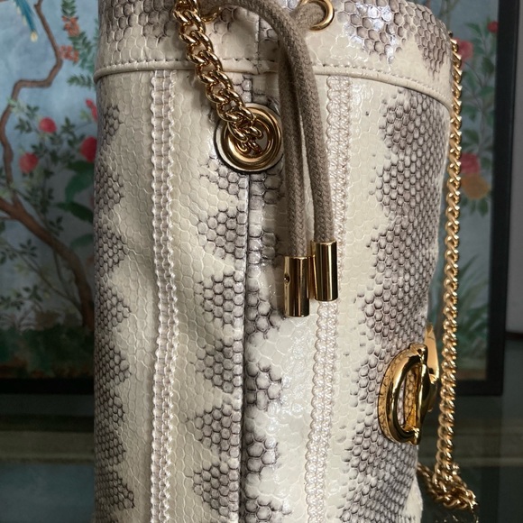 Gucci Zuni snakeskin mini bucket bag. - Picture 5 of 7